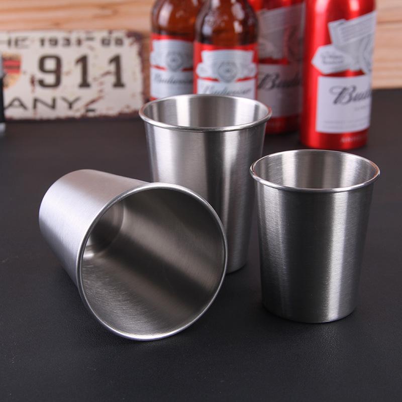 Packung 8 500ml Edelstahlgläser, Metall, wiederverwendbar, Metall, BPA-frei, (Silber, 500ml/18oz)